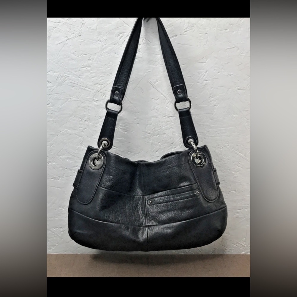 B. Makowsky Women's Soft Black Leather Shoulder Bag Purse Silver-Tone Hardware - Picture 9 of 16